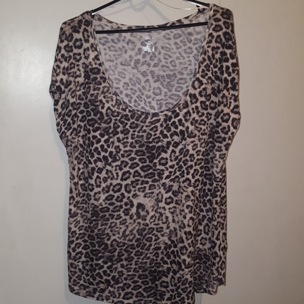 Jennifer Lopez shirt